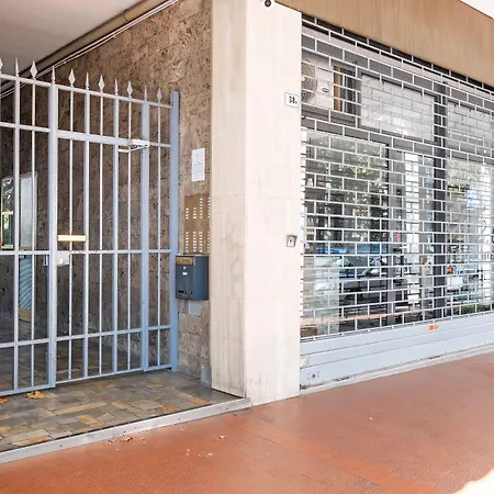 Giardini Margherita Monolocale Con Balcone Apartamento