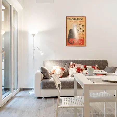 Giardini Margherita Monolocale Con Balcone Appartement