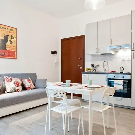 Giardini Margherita Monolocale Con Balcone *