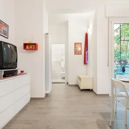 Giardini Margherita Monolocale Con Balcone בולוניה